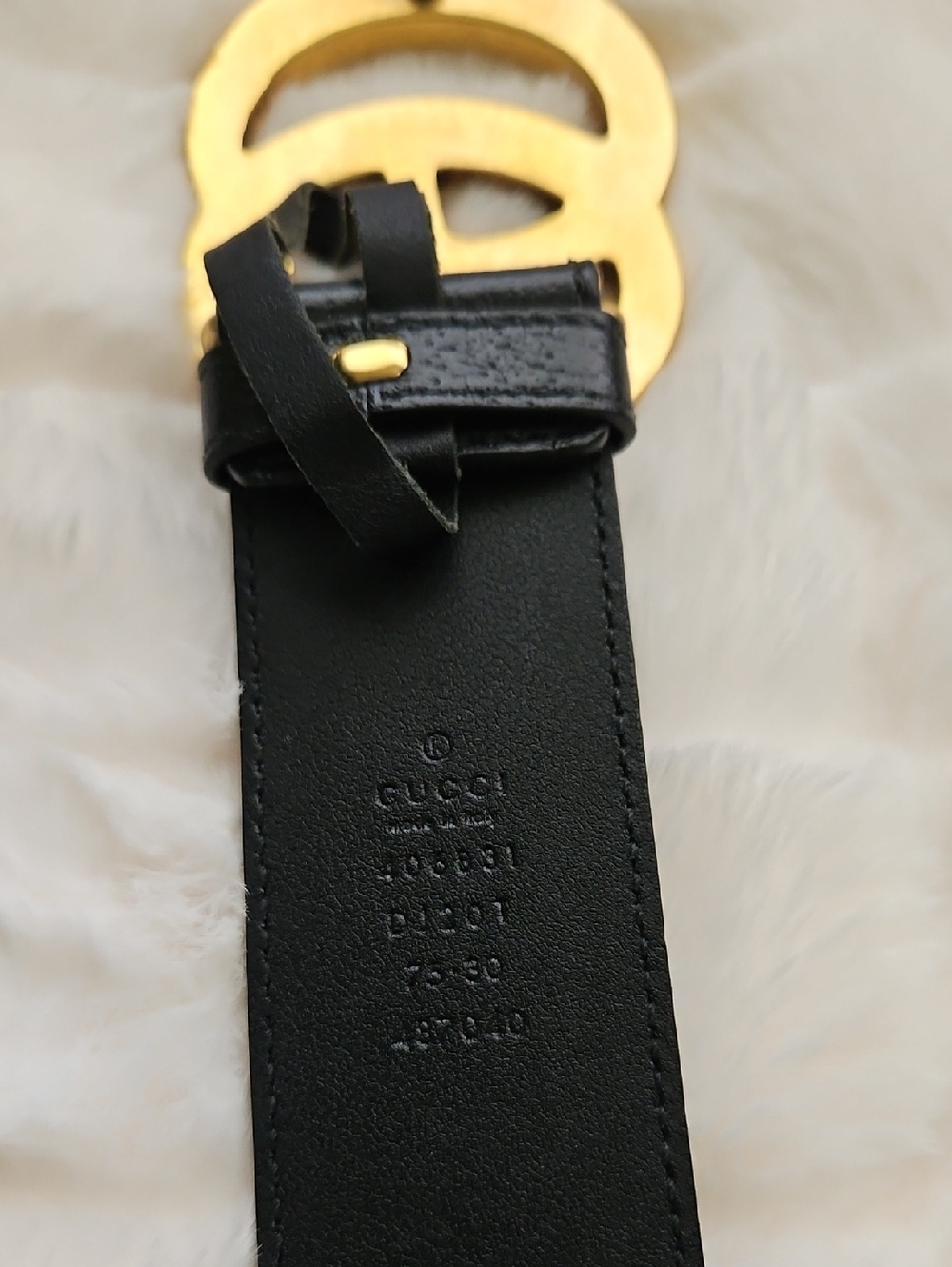 Gucci Black Leather Belt with Gold Double-G Buckle - Picture 3 of 4
